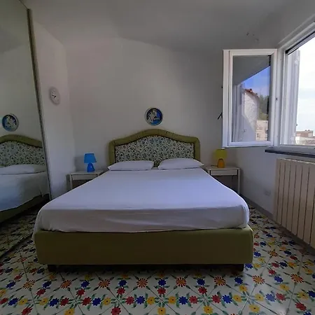 Apartamento Angela Isquia