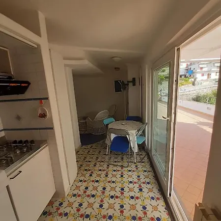Angela Apartamento Isquia